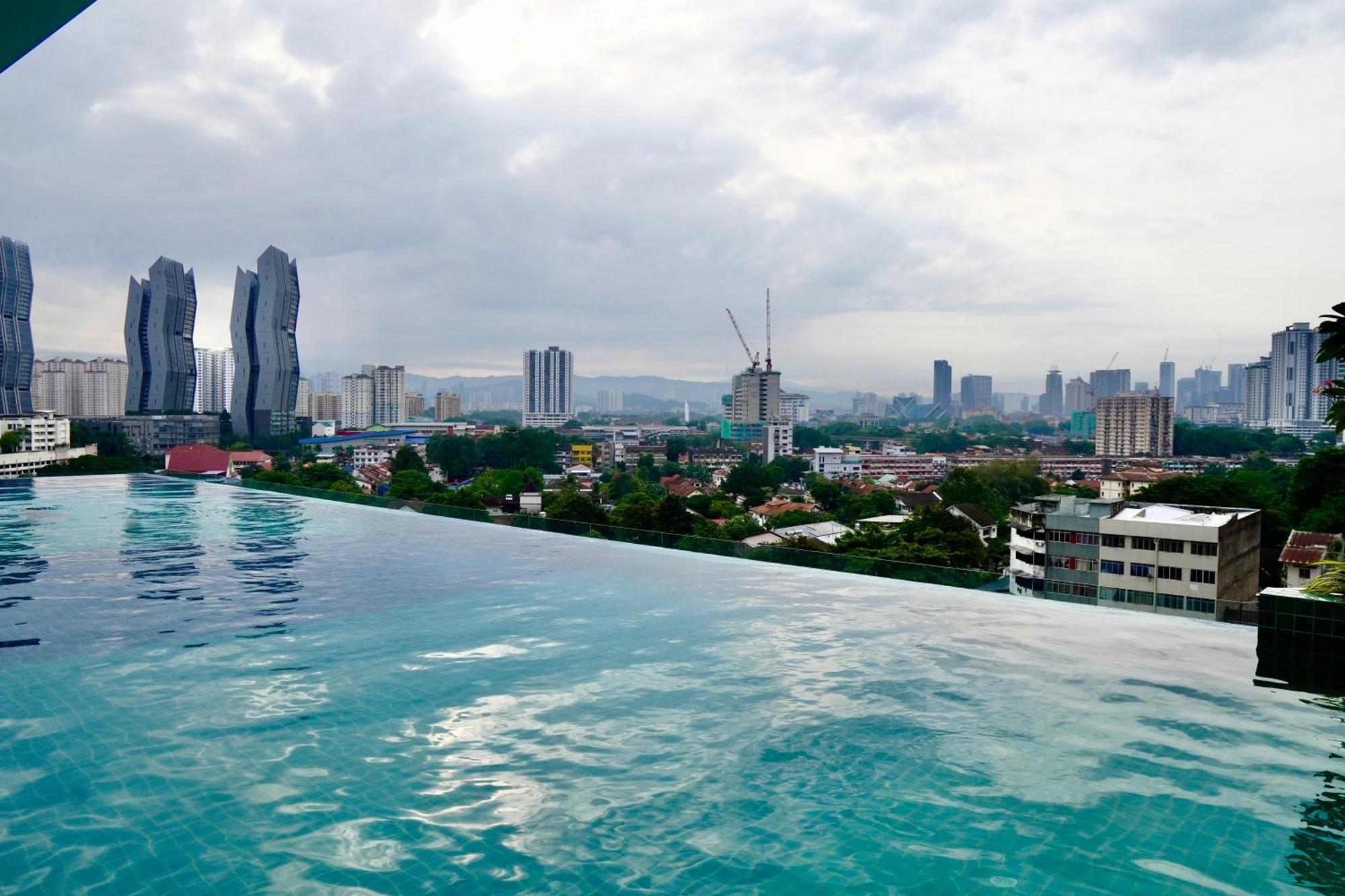 Homestay Infinite Pool! In Kuala Lumpur